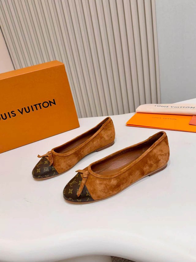 Louis Vuitton Women Shoes-561